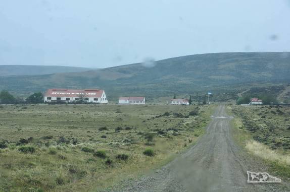 Em manhã de chuva, chegando ao Parque Nacional Monte León, no litoral sul da Argentina